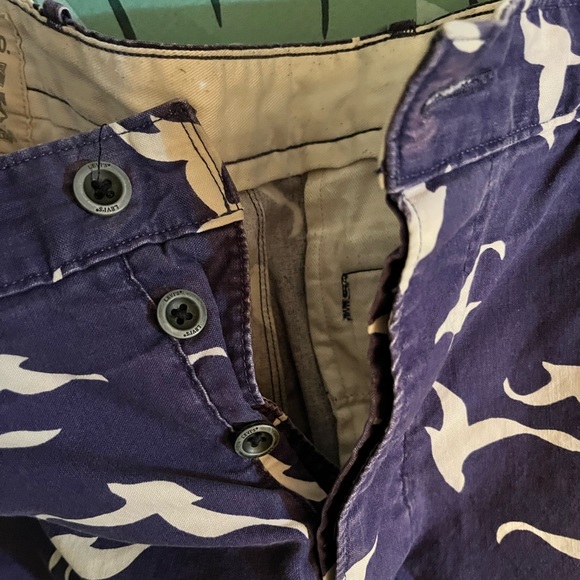 Levi bird shorts - Picture 2 of 10
